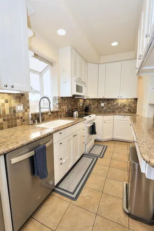 $719,000 | 3056 6th Avenue, Sacramento, CA 95817