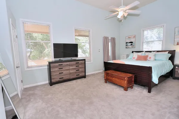 $719,000 | 3056 6th Avenue, Sacramento, CA 95817