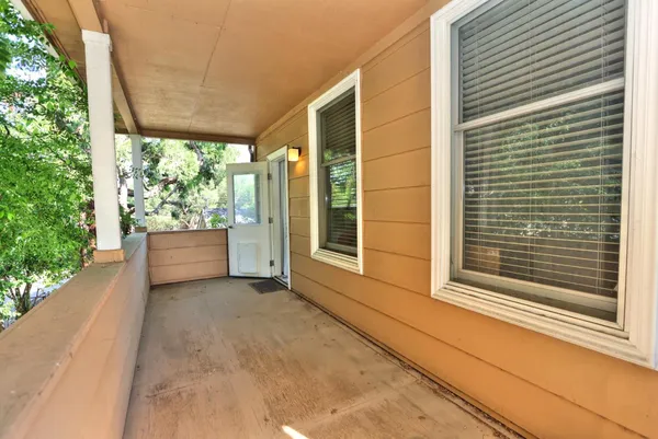 $719,000 | 3056 6th Avenue, Sacramento, CA 95817