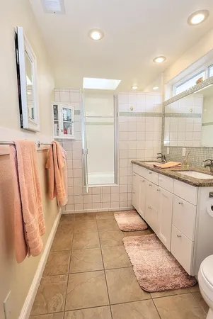 $719,000 | 3056 6th Avenue, Sacramento, CA 95817