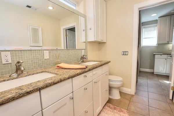 $719,000 | 3056 6th Avenue, Sacramento, CA 95817