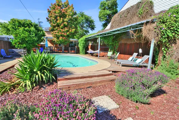 $719,000 | 3056 6th Avenue, Sacramento, CA 95817