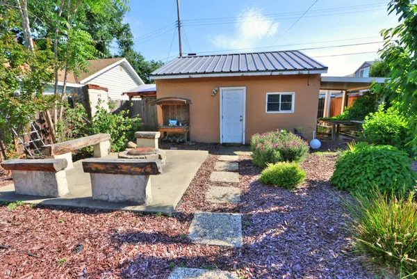 $719,000 | 3056 6th Avenue, Sacramento, CA 95817