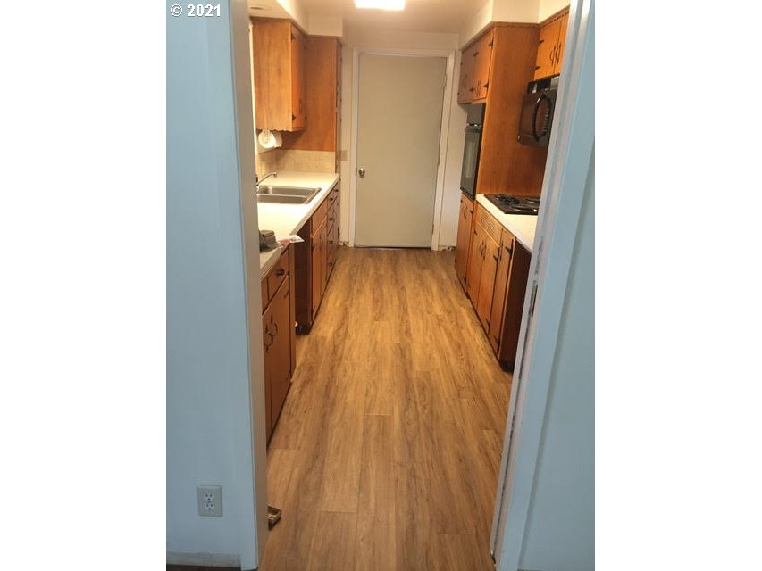 2905 Harlow Road Eugene, OR 97401 - Photo 20 of 30 Gallery Image 20