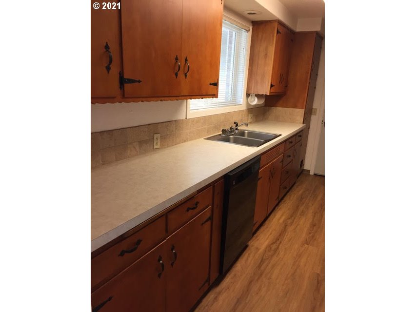 2905 Harlow Road Eugene, OR 97401 - Photo 21 of 30 Gallery Image 21