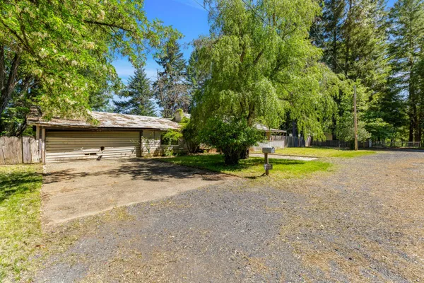 $149,000 | 337 South Kerby Avenue, Cave Junction, OR 97523