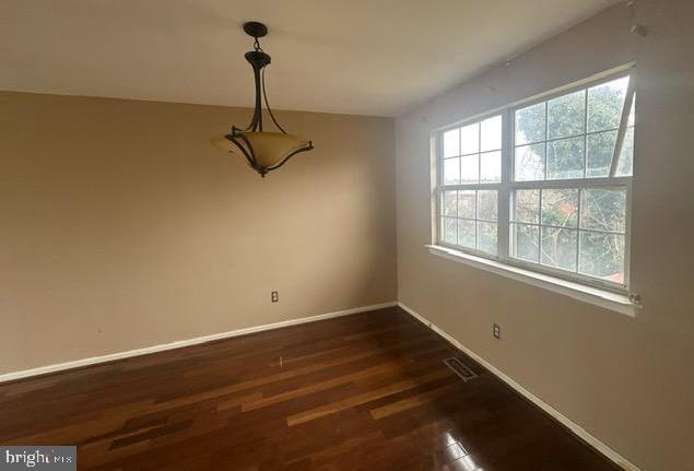 3 Morning Star Court Baltimore, MD 21206 - Photo 12 of 43 a room with a window and a ceiling fan