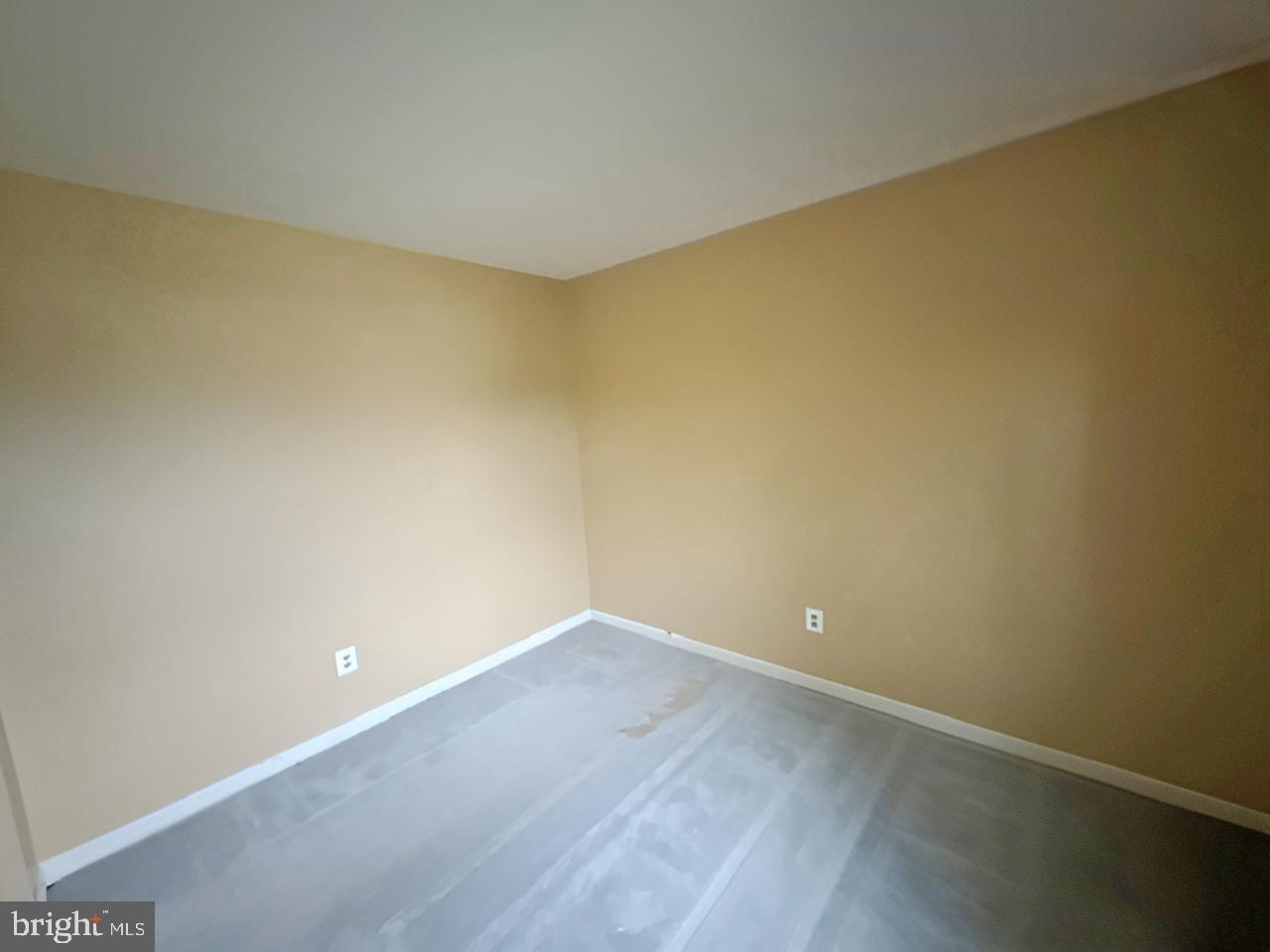 3 Morning Star Court Baltimore, MD 21206 - Photo 18 of 28 a view of an empty room