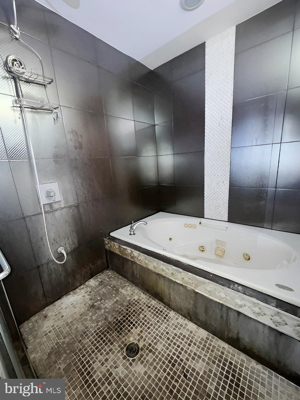 3 Morning Star Court Baltimore, MD 21206 - Photo 25 of 28 a bathroom with a sink a toilet and shower