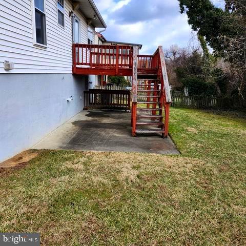 3 Morning Star Court Baltimore, MD 21206 - Photo 5 of 43 a view of a house with a yard