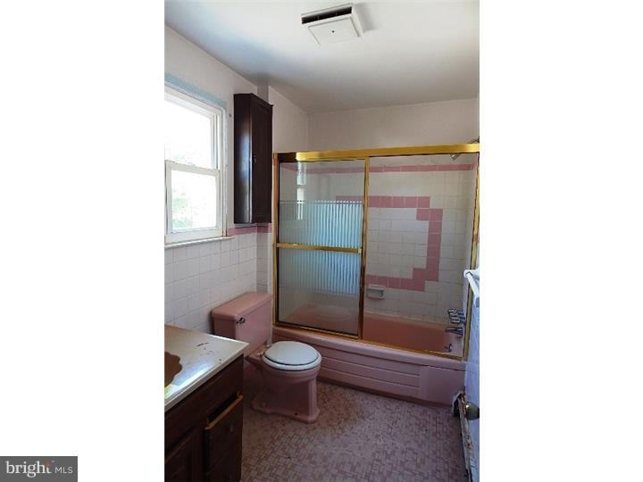 357 Coldspring Road Southampton, PA 18966 - Photo 13 of 22 Bathroom
