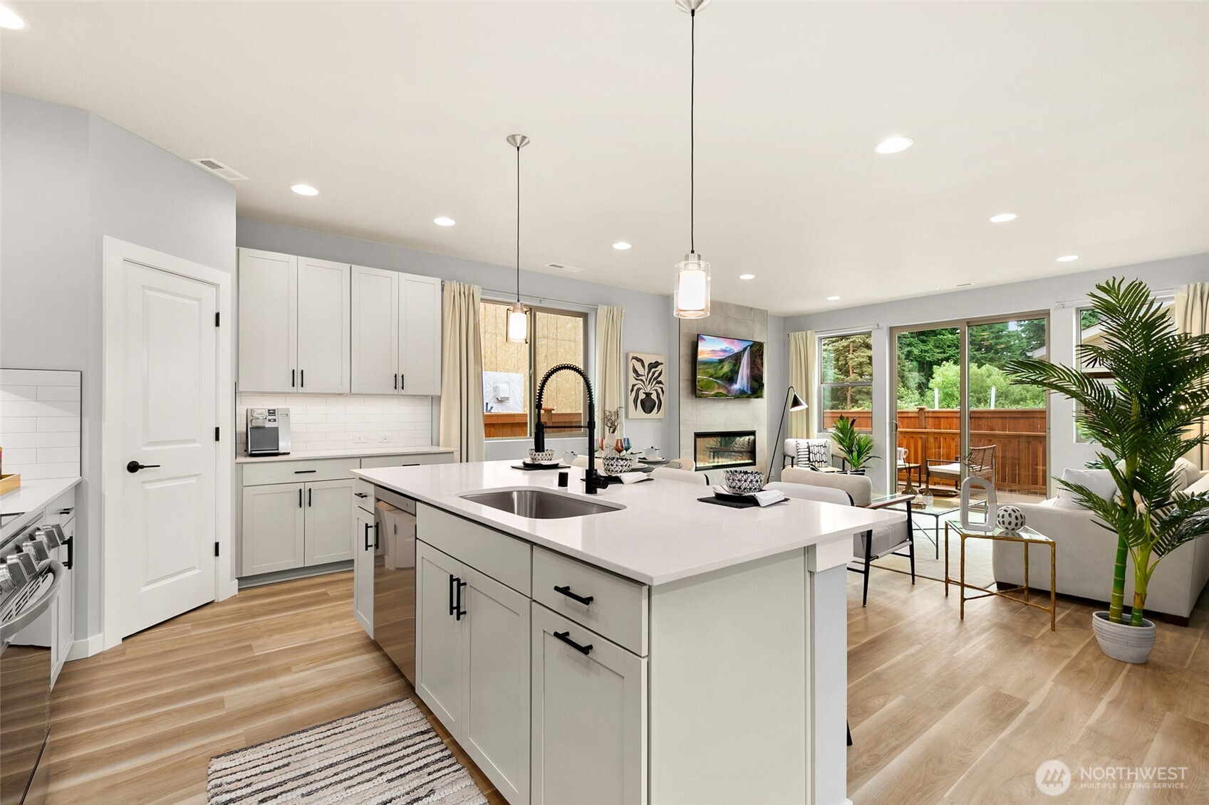 12502 Southeast 256th Place, Unit 10 Kent, WA 98030 - Photo 11 of 32