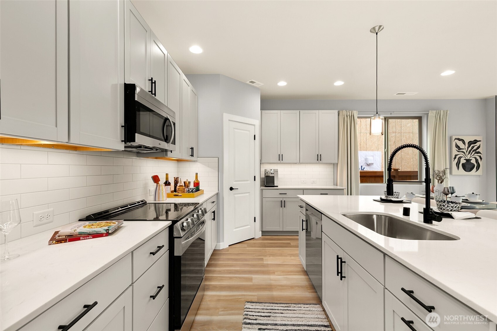 12502 Southeast 256th Place, Unit 10 Kent, WA 98030 - Photo 13 of 32