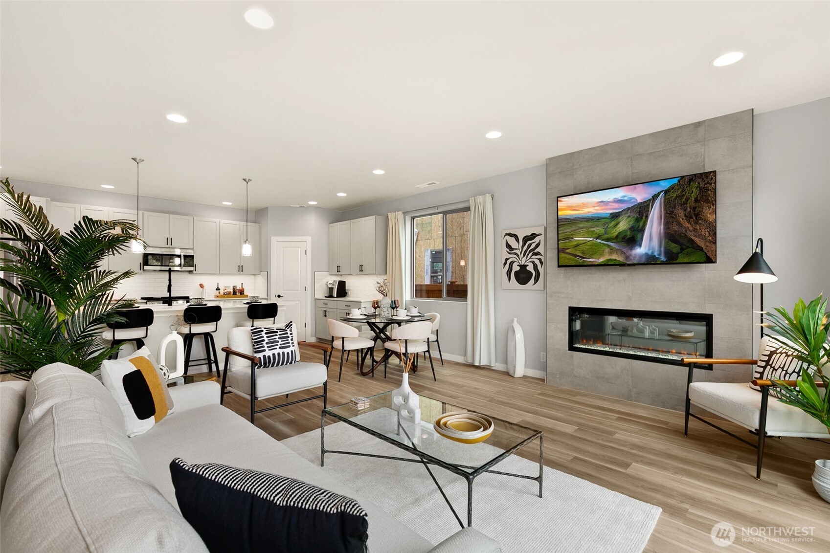 12502 Southeast 256th Place, Unit 10 Kent, WA 98030 - Photo 6 of 32