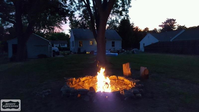 2899 Gravel Ridge Drive Rochester, MI 48307 - Photo 46 of 47 31310744-45.JPG
