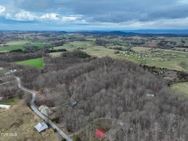 $380,000 | 955 Old Hall Road, Unit 1, Chuckey, TN 37641