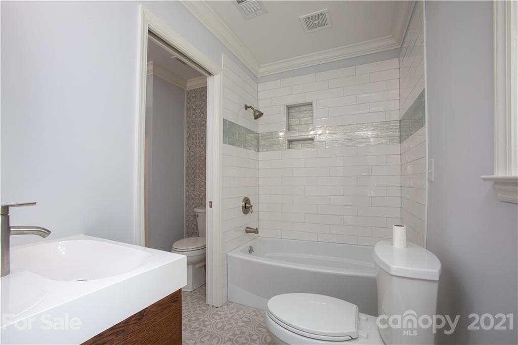 319 Clearbrook Road Matthews, NC 28105 - Photo 12 of 35 Gallery Image 12