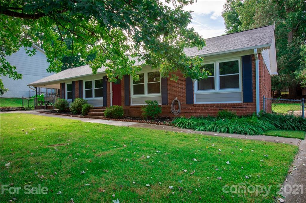 319 Clearbrook Road Matthews, NC 28105 - Photo 22 of 35 Gallery Image 22