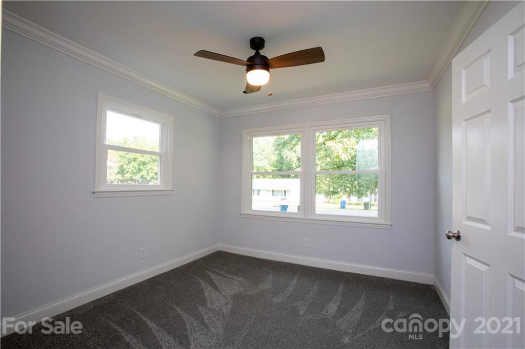 319 Clearbrook Road Matthews, NC 28105 - Photo 34 of 35 Gallery Image 34