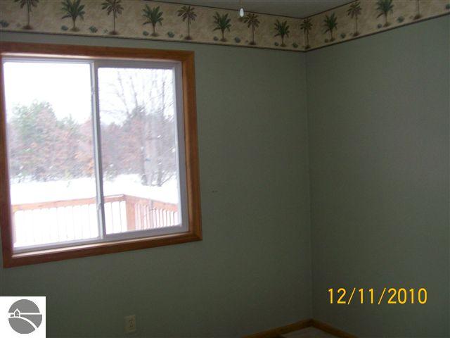 11482 Riley Road Interlochen, MI 49643 - Photo 9 of 14 1722557-8.JPG