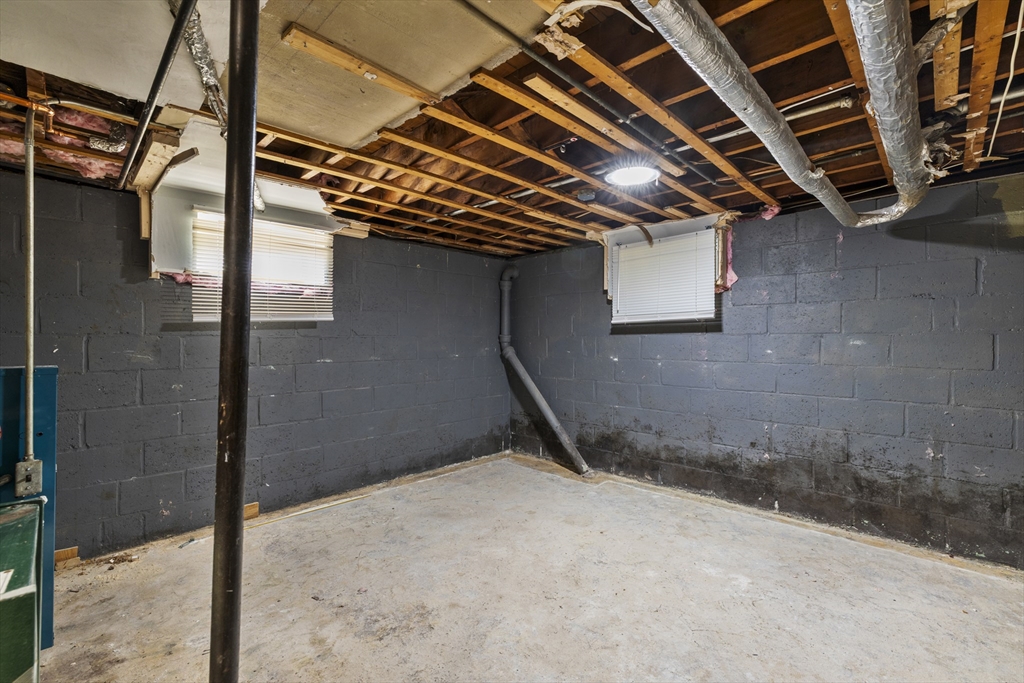 52 Chesterfield Street Boston, MA 02136 - Photo 17 of 23