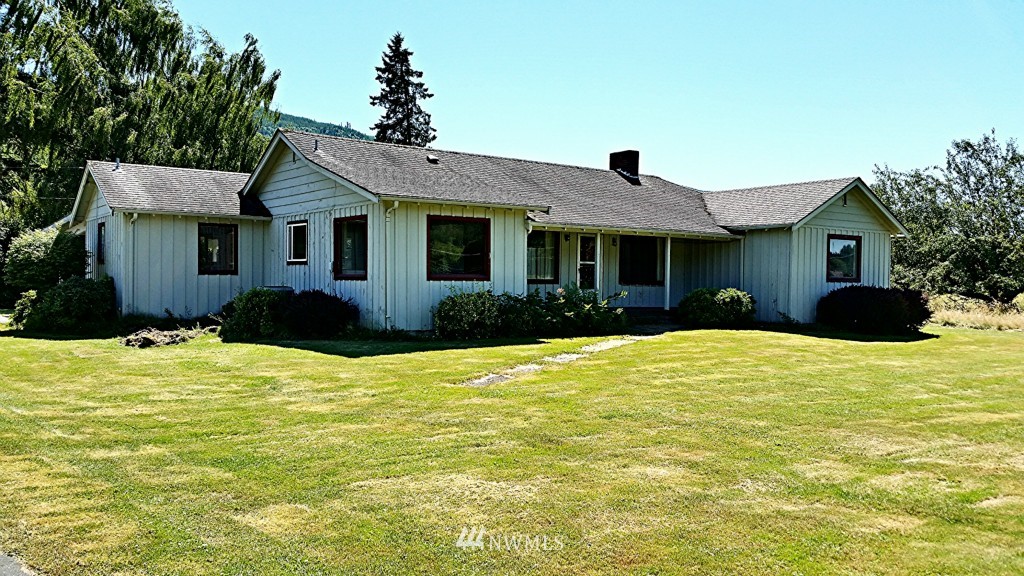 4541 Deming Road Deming, WA 98247 - Photo 3 of 22