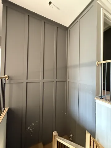 a black and white photo of a floor