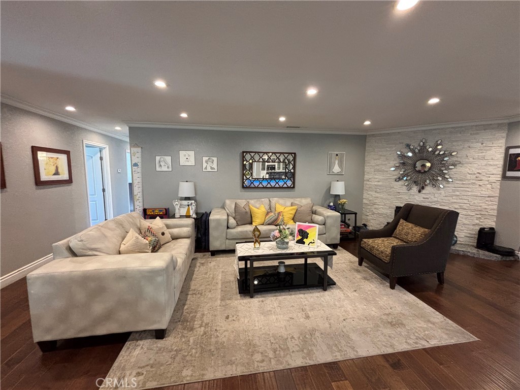 17010 Via Los Caballeros Riverside, CA 92504 - Photo 4 of 19