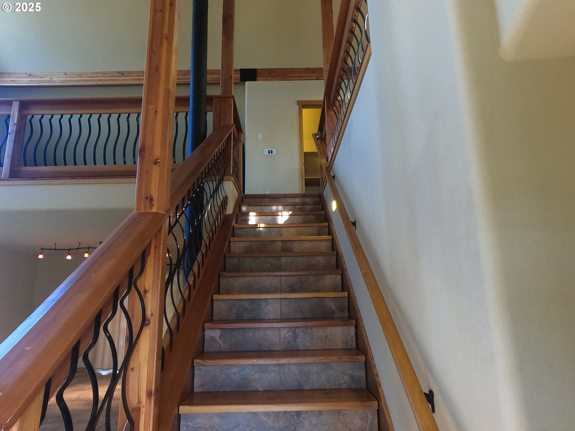 5215 Southwest Upper Canyon Rim Drive Culver, OR 97734 - Photo 12 of 24 a view of entryway