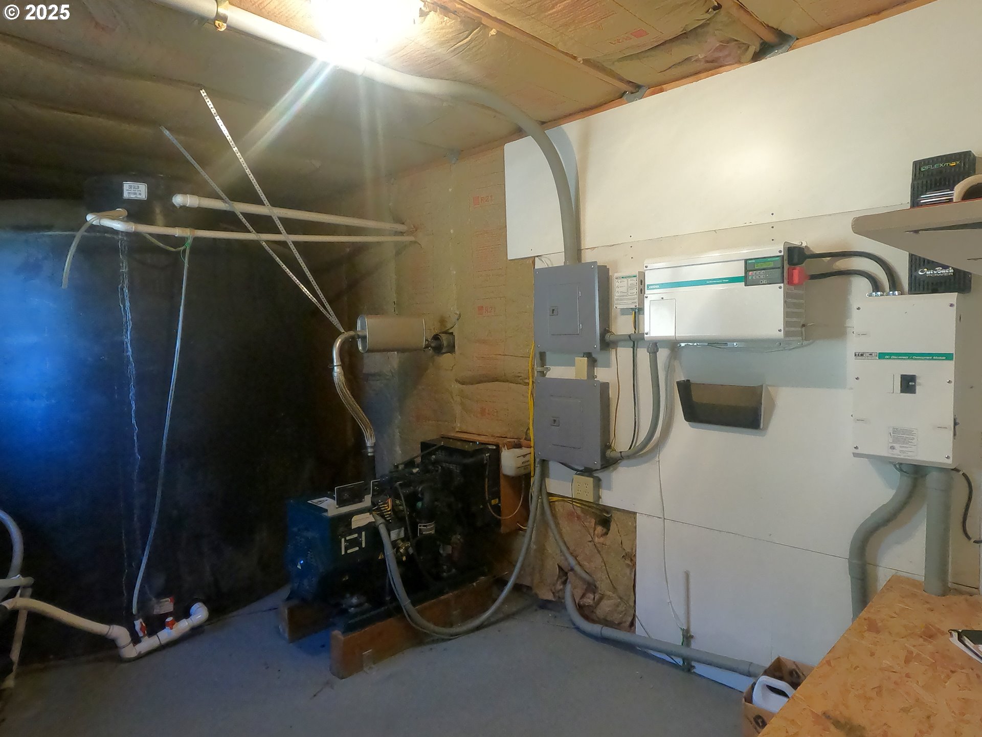 5215 Southwest Upper Canyon Rim Drive Culver, OR 97734 - Photo 24 of 24 a utility room with dryer and washer