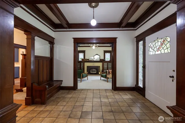 $675,000 | 1011 Caveness Drive, Centralia, WA 98531