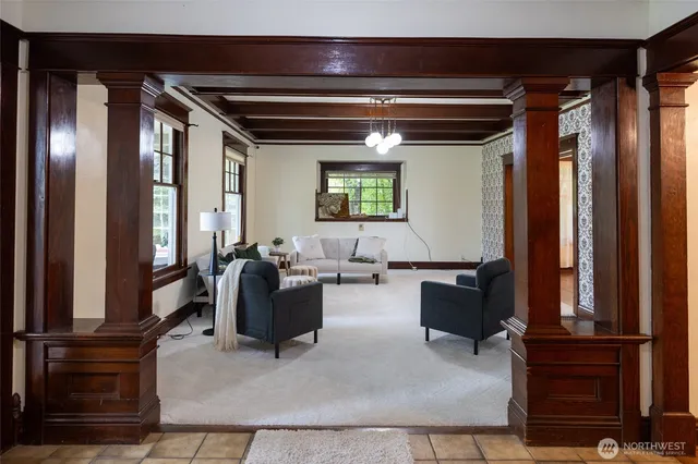 $675,000 | 1011 Caveness Drive, Centralia, WA 98531