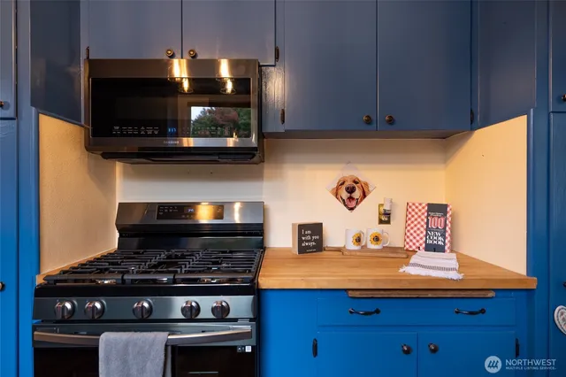 $675,000 | 1011 Caveness Drive, Centralia, WA 98531