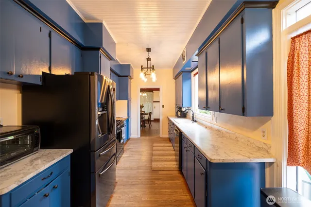 $675,000 | 1011 Caveness Drive, Centralia, WA 98531