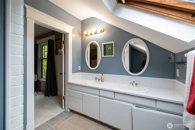 $675,000 | 1011 Caveness Drive, Centralia, WA 98531