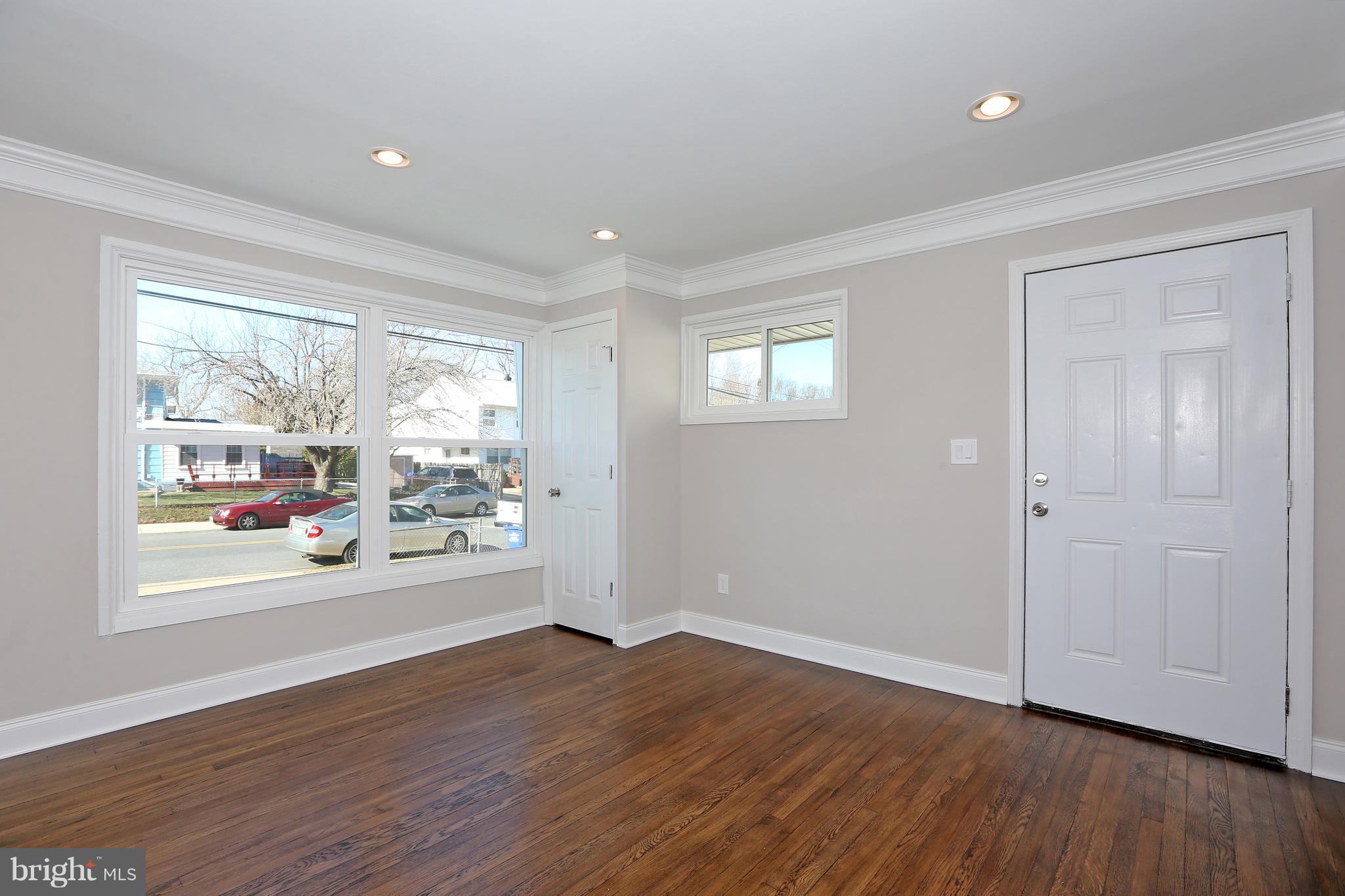 12003 Bluhill Road Silver Spring, MD 20902 - Photo 14 of 26 Living Room