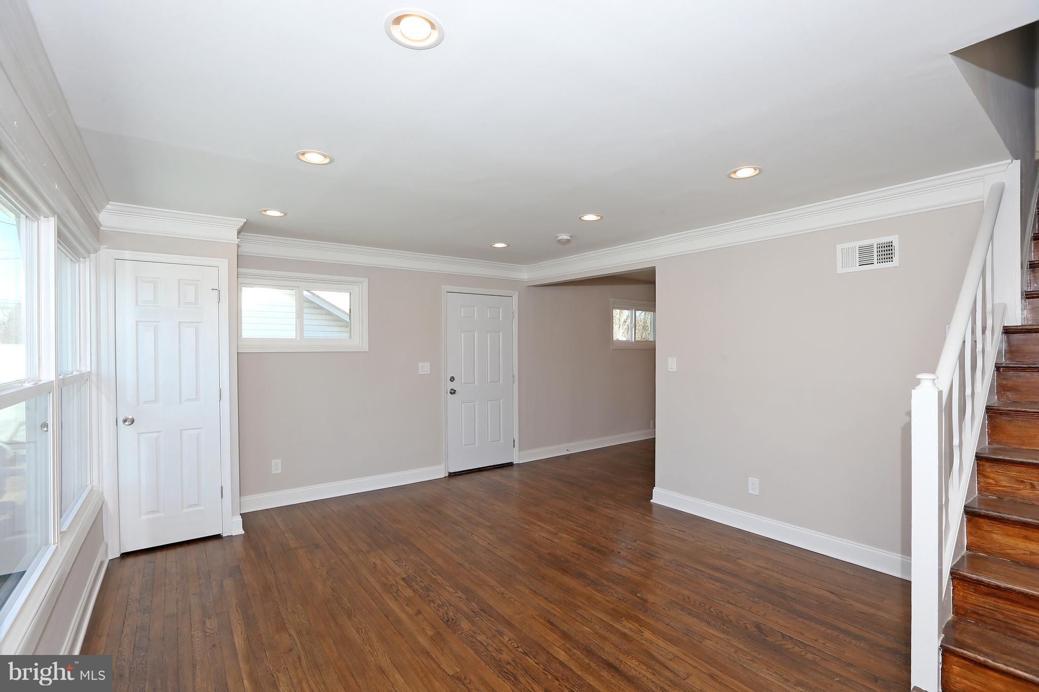12003 Bluhill Road Silver Spring, MD 20902 - Photo 8 of 26 Living Room