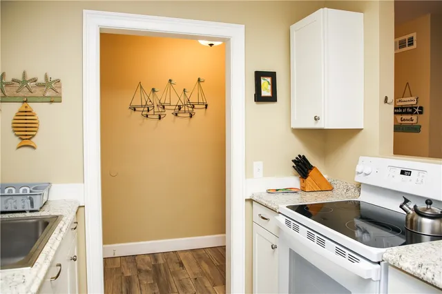 $2,125 | 1000 Sea Island Road, Unit 9, St. Simons Island, GA 31522