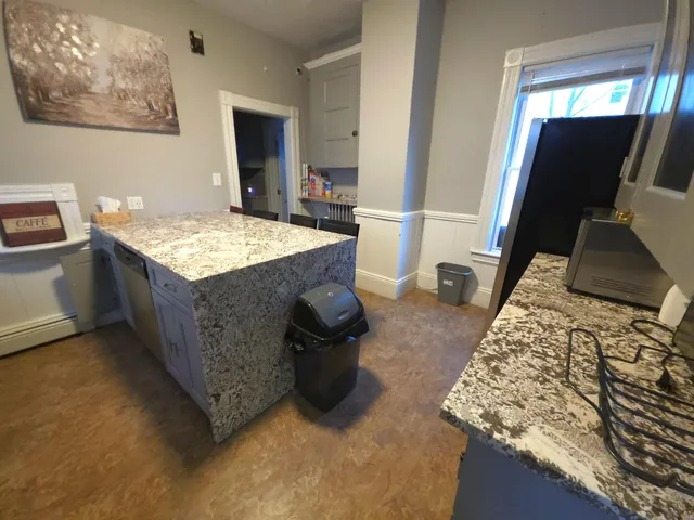 $749,900 | 729 Pine Street, Manchester, NH 03104