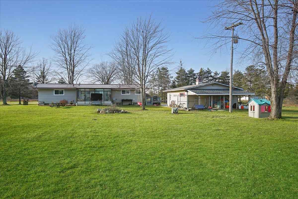 8454 Emmett Road Yale, MI 48097 - Photo 32 of 40 50062879-31.JPG