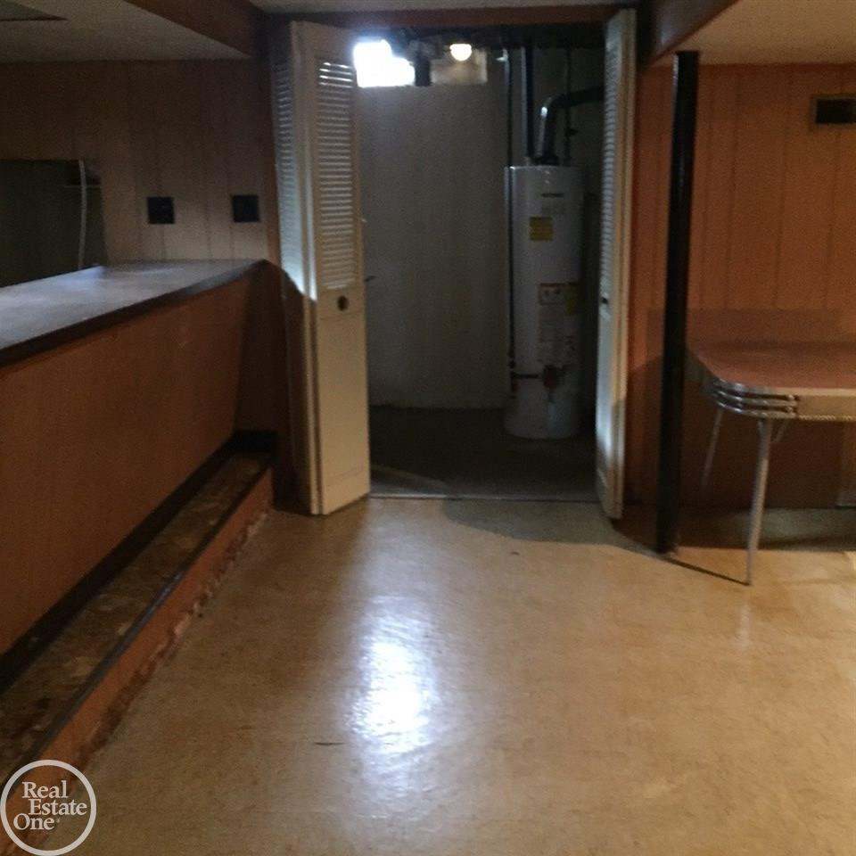 25153 Rubin Road Warren, MI 48089 - Photo 2 of 27
