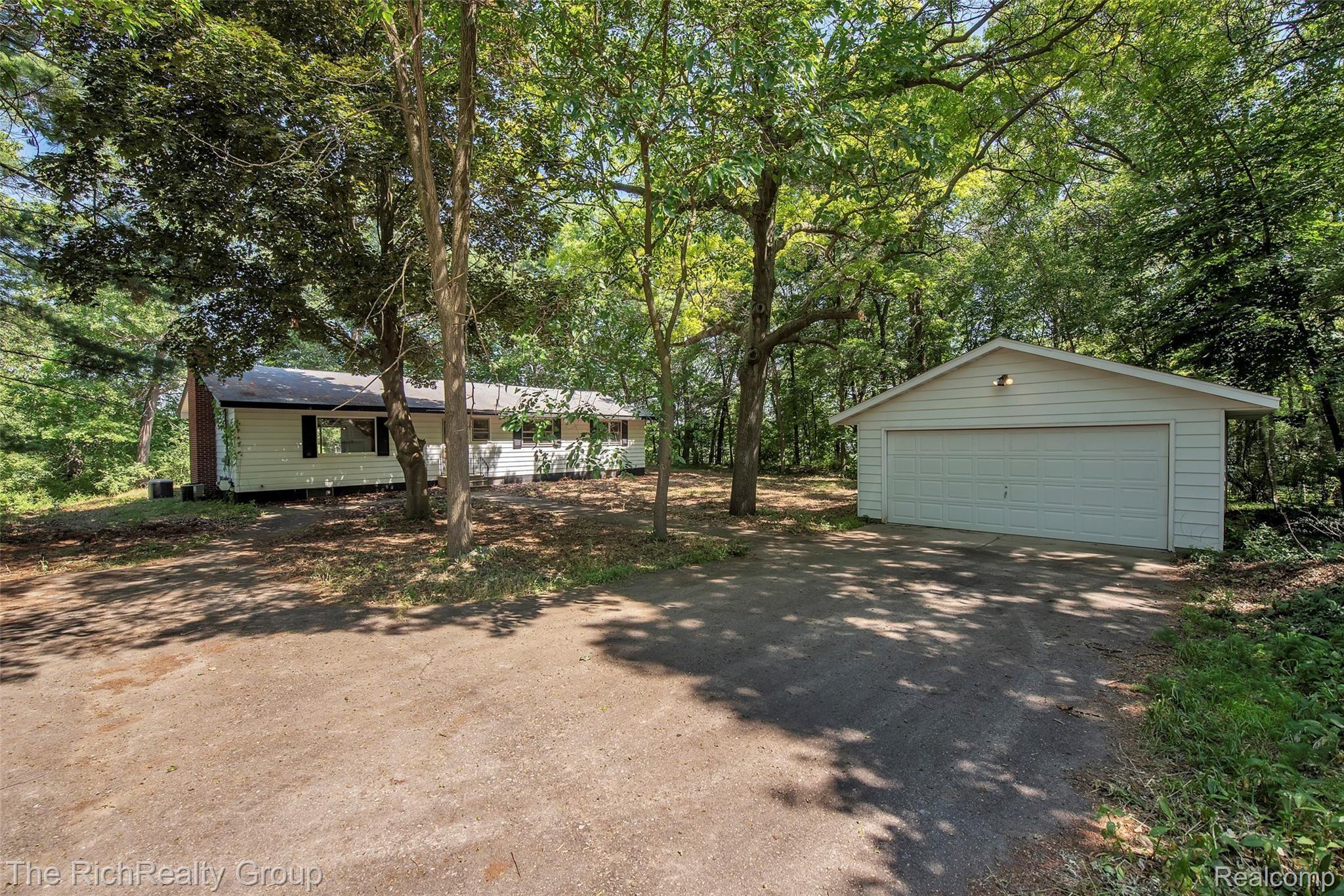 8822 River Valley Road Brighton, MI 48116 - Photo 37 of 44 8822-River-Valley-Rd-Brighton-MI-48116-windowstill-37.jpg