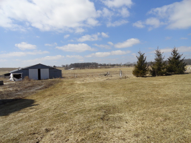 14266 Capron Road Capron, IL 61012 - Photo 3 of 3