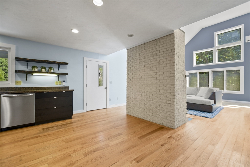 6 Angels Way Hopkinton, MA 01748 - Photo 10 of 41 Gallery Image 10