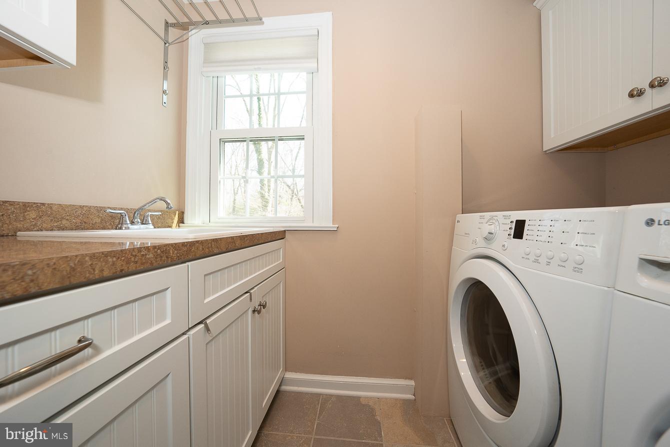 24 Northwoods Road Wayne, PA 19087 - Photo 32 of 56 Laundry Rm second floor . Washer + Dryer included