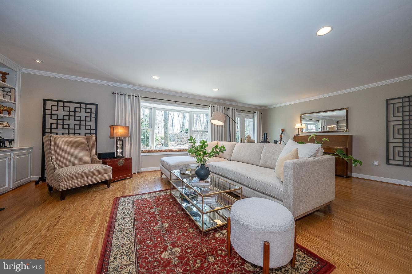 24 Northwoods Road Wayne, PA 19087 - Photo 6 of 56 Another angle of the gracious , brightLiving Room