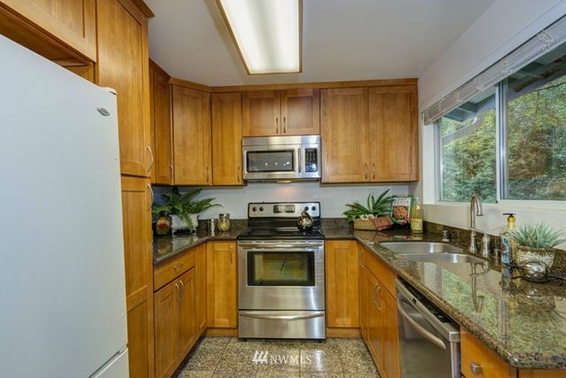 $452,000 | 7643 139th Place Northeast, Redmond, WA 98052