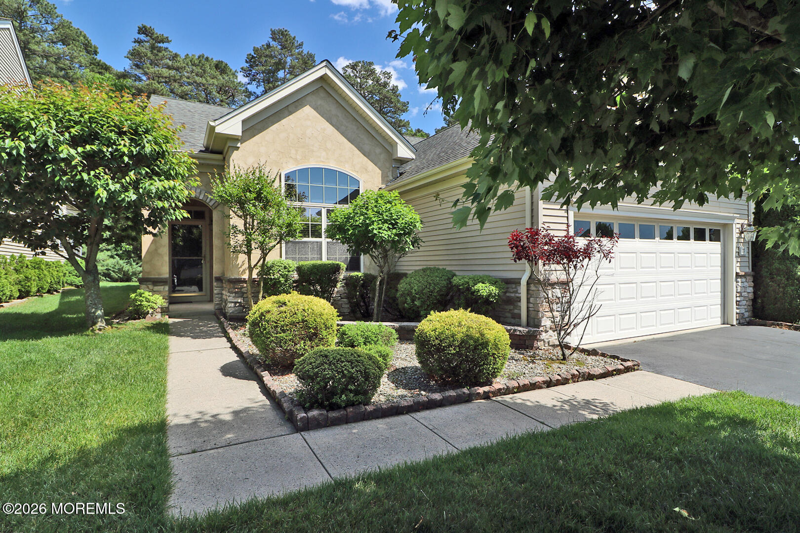 27 Vineyard Way Barnegat, NJ 08005 - Photo 4 of 43 IMG_0004