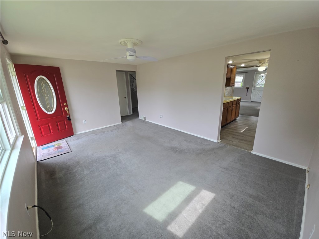 3054 Sterling Road Lorain, OH 44052 - Photo 3 of 46