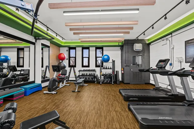 $184,900 | 3430 North Lake Shore Drive, Unit 4K, Chicago, IL 60657